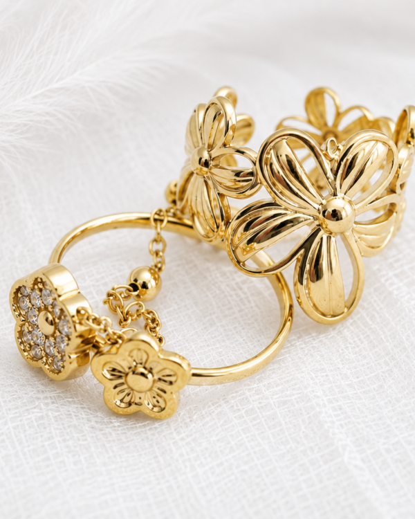 Flora Bond Ring close-up | Stainless Steel & Zircon | MERAIS
